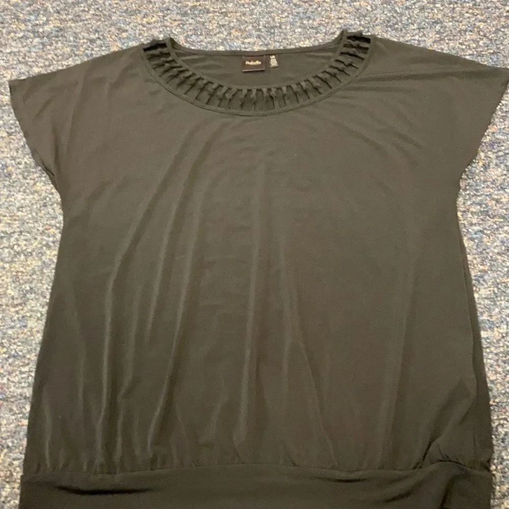 Rafaella Black Caged Top sz. L
